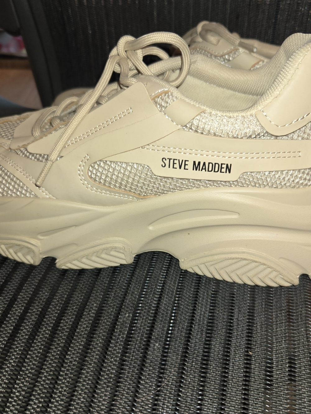 Steve Madden Chunky Trainer Sneakers in Cream